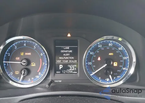 2018 Toyota Corolla Le из США, поврежденный, VIN 5YFBURHE4JP797944